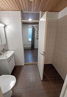 2BR Apt in Quiet Neighborhood