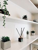 A Tranquil Hideaway in the City 332