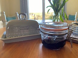 Betty's Farm Cottage