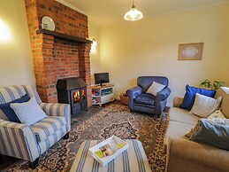 Betty's Farm Cottage