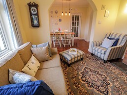 Betty's Farm Cottage