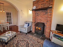 Betty's Farm Cottage