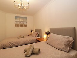 The Coach House Apartment