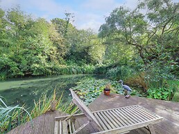 Brook Lodge