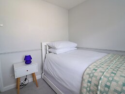 8 Biddlecombe Orchard