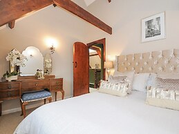 The Old Manor Apartment