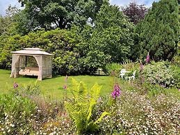 The Old Manor Apartment