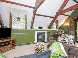 The Old Manor Apartment