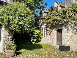 The Old Manor Apartment