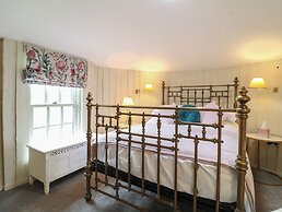 The Lazy Squire by The Water