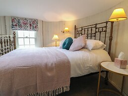 The Lazy Squire by The Water