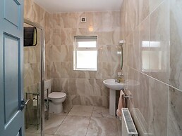 No 1 Lodge Wood