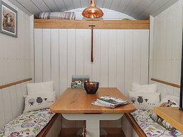 Burr 2 Shepherds Hut