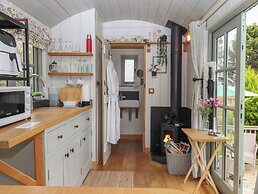 Burr 2 Shepherds Hut