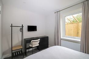 The Secret Cottage 5A