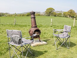 Cwtch Winnie Shepherds Hut