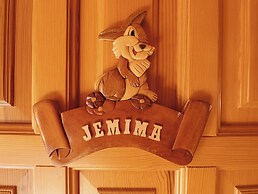 Jemima Lodge
