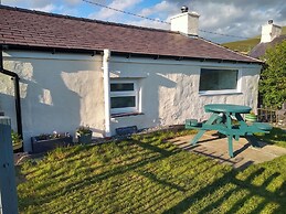 Fron Heulog Cottage
