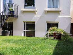 Grosvenor Abode