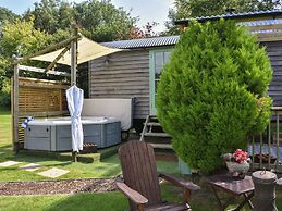 Burr 1 Shepherds Hut