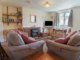 4 Lymbrook Cottages