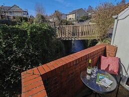 4 Lymbrook Cottages