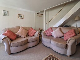 4 Lymbrook Cottages