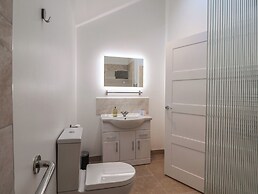 The Lodge at Redlands