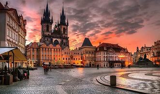 Apartments near metro Křižíkova