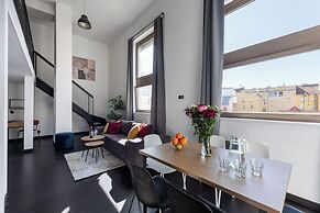 Apartments near metro Křižíkova