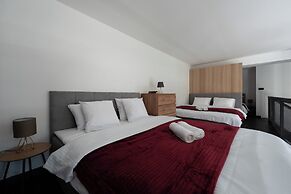 Apartments near metro Křižíkova