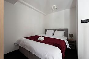 Apartments near metro Křižíkova