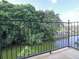 Waters Edge Lock View
