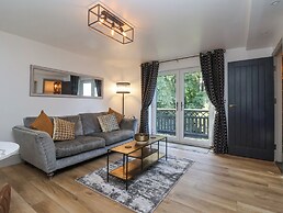 Waters Edge Lock View