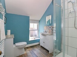 No.2 Coedwig Terrace