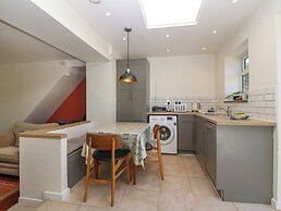 No.2 Coedwig Terrace