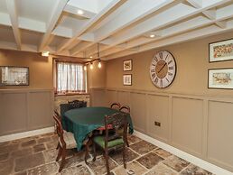 Grooms Cottage