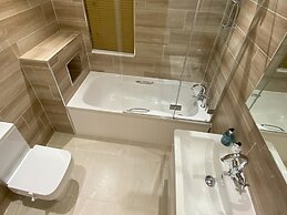 Lodge 18 - The Pines