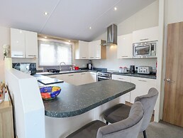 21 Norman Drive Lodge