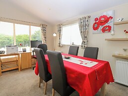 21 Norman Drive Lodge