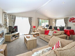 21 Norman Drive Lodge