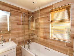 Cherry Blossom Lodge