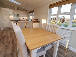 Cherry Blossom Lodge