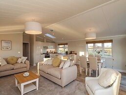 Cherry Blossom Lodge