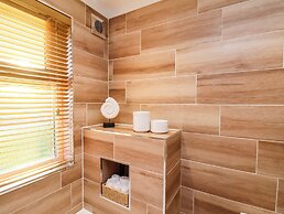 Cherry Blossom Lodge