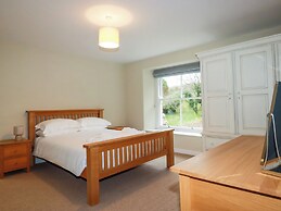 Tretoil Farm House