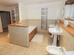 Dunnimere Farmhouse