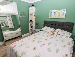 44 Honeyborough Road