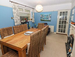 44 Honeyborough Road