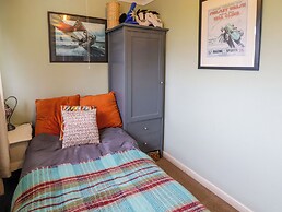 44 Honeyborough Road